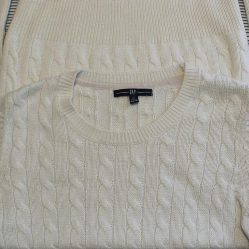 Vintage Y2K Gap $78 Medium Cream Cable Knit Angora Blend Pullover Sweater Flawed
